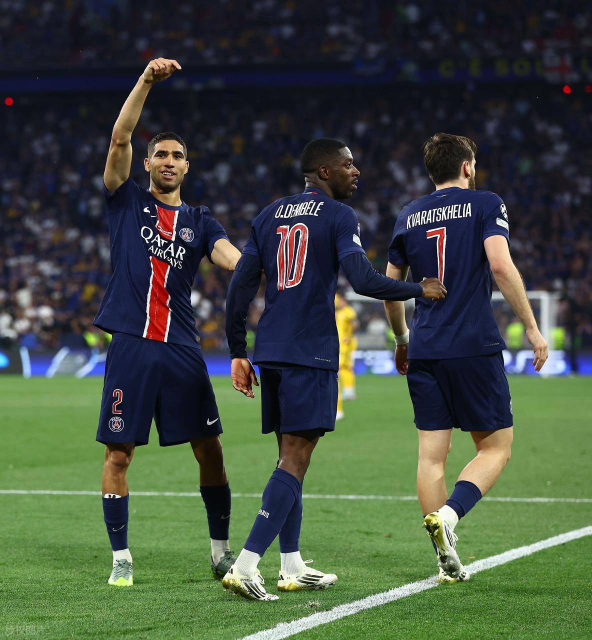 而杜兰特则 而杜兰特则