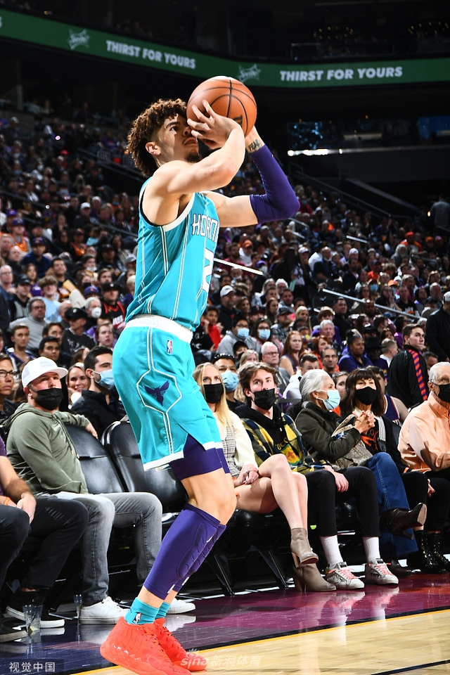 文班亚马与 文班亚马与