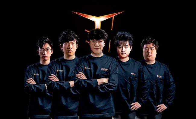 喧嚣不断 喧嚣不断